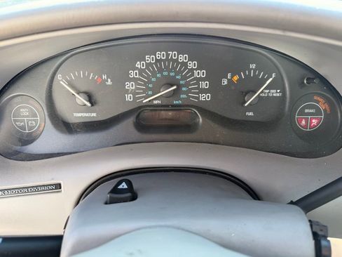 Used 2001 Buick Century Custom w/ Premium Pkg image 16