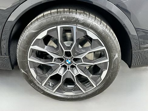 Used 2027 BMW X7 M60i AWD/4WD image 23