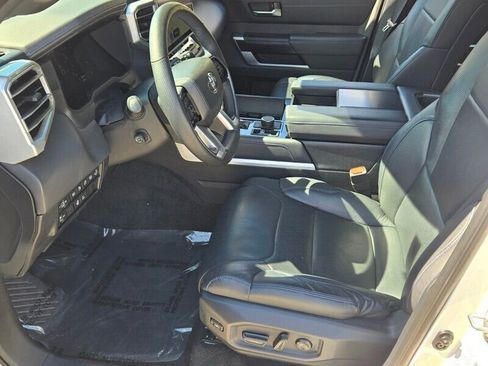 Used 2025 Toyota Sequoia Platinum AWD/4WD image 9