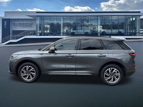 New 2026 Lincoln Corsair Premiere FWD image 4