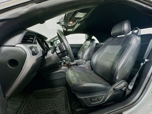 Used 2020 Ford Mustang Premium image 24