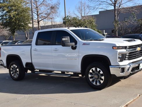 Used 2025 Chevrolet Silverado 2500 LT w/ Safety Package image 5
