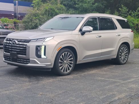 Used 2023 Hyundai Palisade Calligraphy w/ Cargo Package AWD/4WD image 23