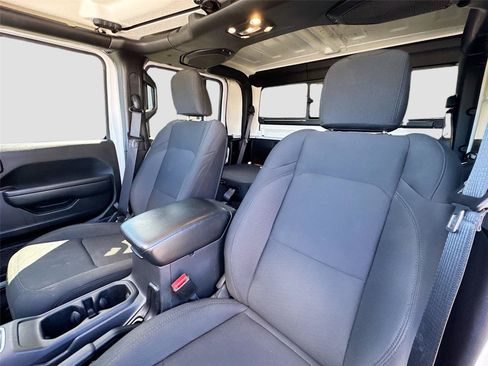 Used 2022 Jeep Gladiator Sport AWD/4WD image 19