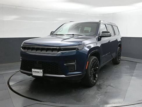 New 2026 Jeep Grand Wagoneer Limited AWD/4WD image 22