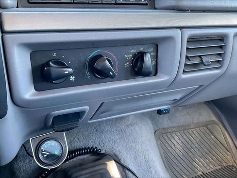 Used 1995 Ford F350 2WD Crew Cab image 31