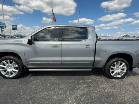 Used 2024 Chevrolet Silverado 1500 High Country AWD/4WD image 5