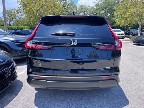Used 2025 Honda CR-V LX image 5