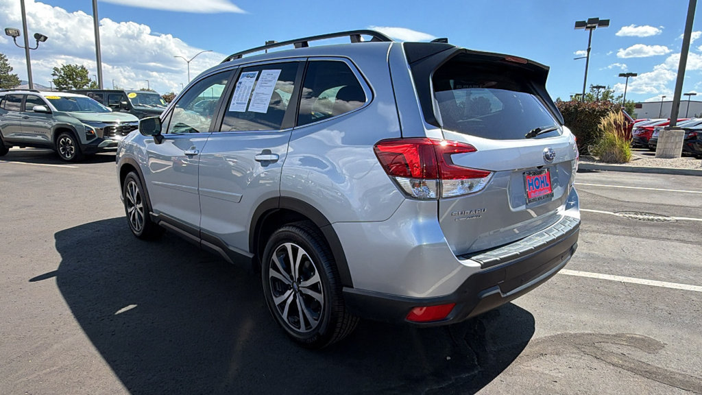 Used 2024 Subaru Forester Limited w/ Convenience Package AWD/4WD image 5