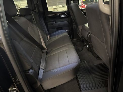 Used 2023 Chevrolet Silverado 1500 LT image 24