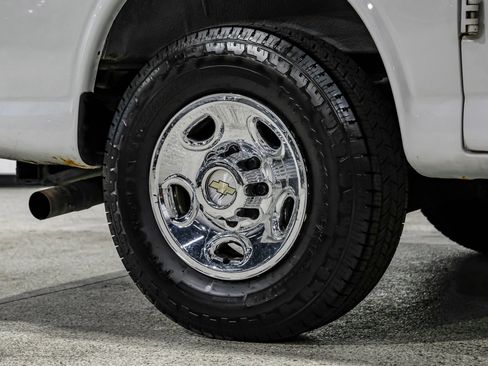 Used 2014 Chevrolet Express 2500 RWD image 44