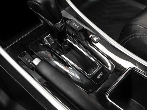Used 2017 Honda Accord EX-L image 33