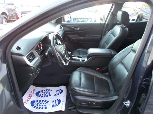 Used 2019 GMC Acadia SLT image 10