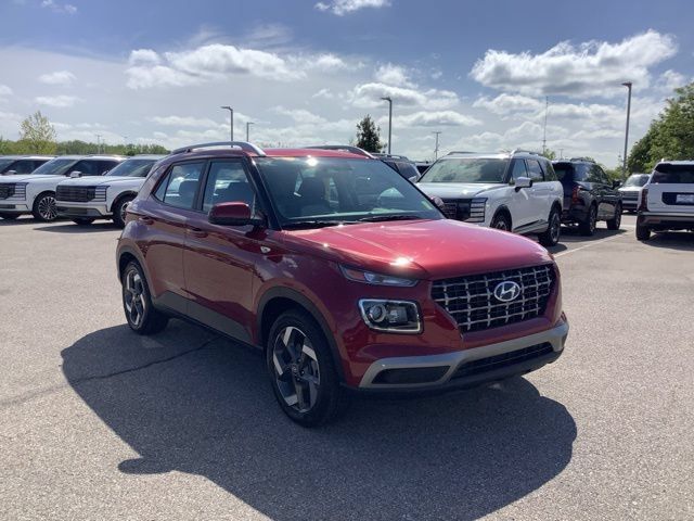 Used 2026 Hyundai Venue SEL FWD image 4