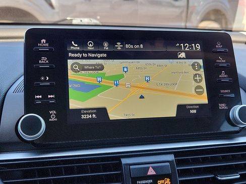 Used 2021 Honda Accord Touring image 9