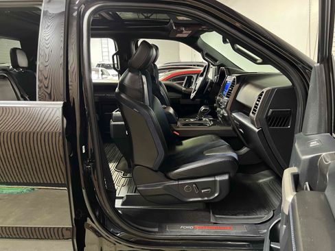 Used 2019 Ford F150 Raptor w/ Equipment Group 802A Luxury AWD/4WD image 32