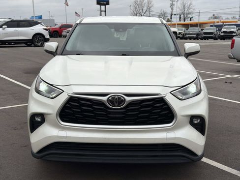 Used 2021 Toyota Highlander L image 14