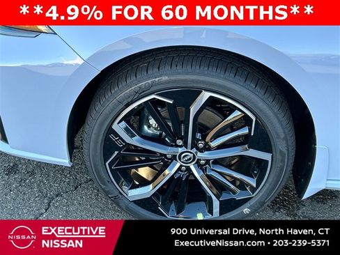 New 2025 Nissan Altima 2.5 SR image 8