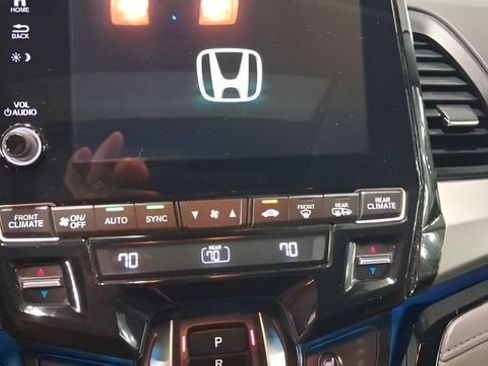 Used 2021 Honda Odyssey Touring image 11