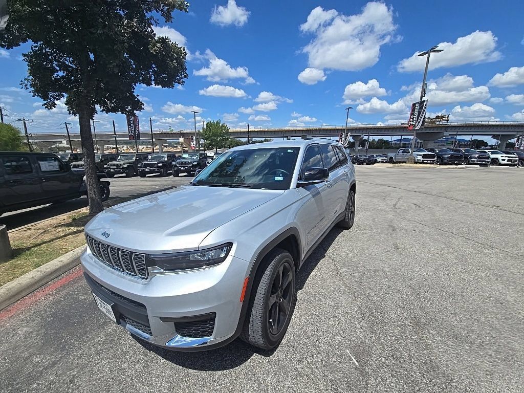 Used 2021 Jeep Grand Cherokee L Limited RWD image 10