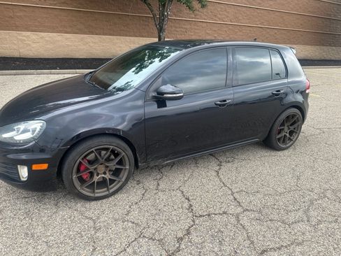 Used 2014 Volkswagen GTI Driver's Edition FWD image 8