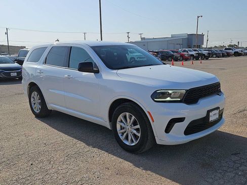 Used 2025 Dodge Durango GT RWD image 2