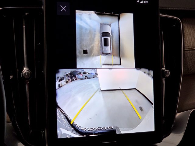 New 2026 Volvo XC90 T8 Plus w/ Protection Package Premier AWD/4WD image 16