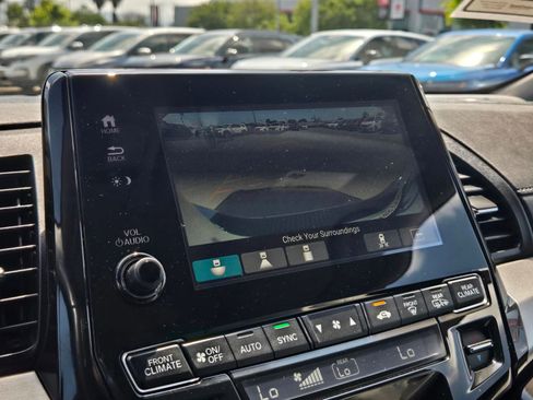 Used 2021 Honda Odyssey Touring image 23