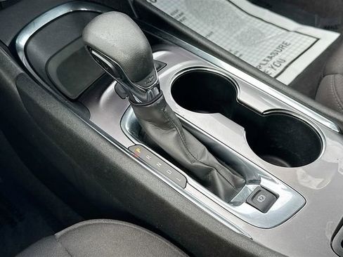 Used 2023 Chevrolet Malibu LT FWD image 16