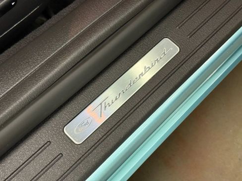 Used 2002 Ford Thunderbird image 22