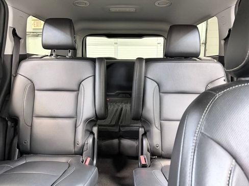 Used 2019 GMC Acadia SLT FWD image 18