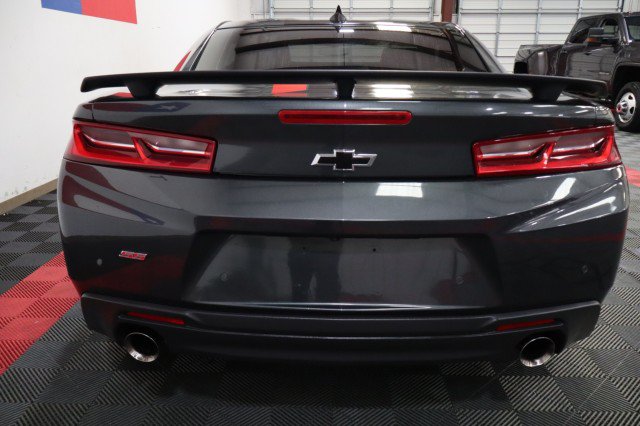 Used 2018 Chevrolet Camaro SS RWD image 19
