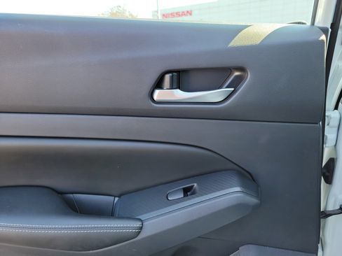 Certified 2022 Nissan Altima 2.5 SV image 12