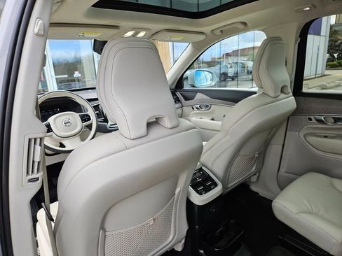 Certified 2024 Volvo XC90 T8 Plus w/ Protection Package AWD/4WD image 19