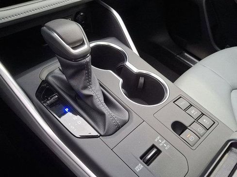 Certified 2026 Toyota Highlander XLE image 14