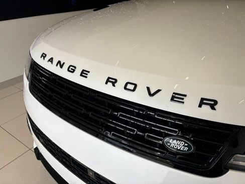 New 2026 Land Rover Range Rover Sport Dynamic SE AWD/4WD image 9