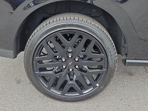 New 2026 Ford Expedition Platinum w/ Stealth Performance Package image 7