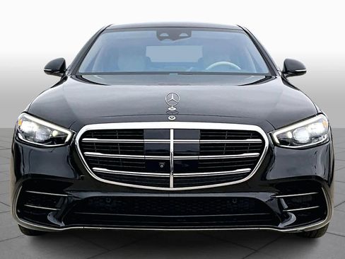 Used 2023 Mercedes-Benz S 580 4MATIC Sedan image 3