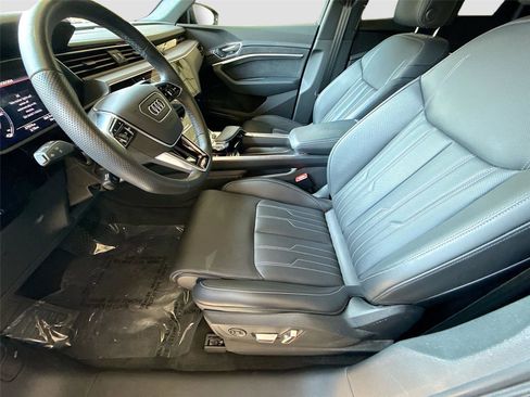 Certified 2023 Audi e-tron S Premium Plus w/ Black Optic Package image 21