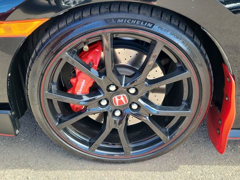 Used 2019 Honda Civic Type R image 17