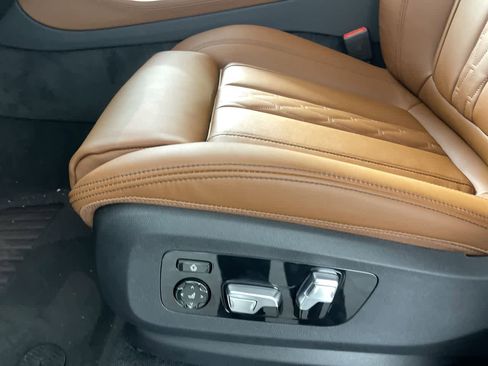 Certified 2024 BMW X5 xDrive40i w/ Premium Package image 10