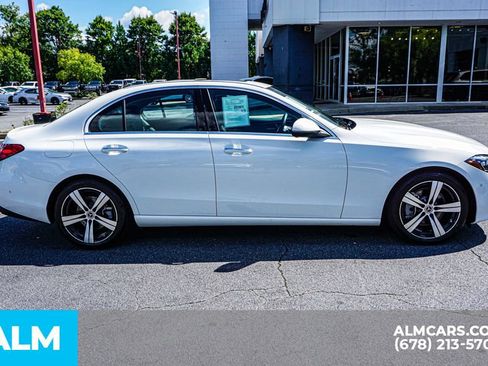 Used 2025 Mercedes-Benz C 300 Sedan image 9