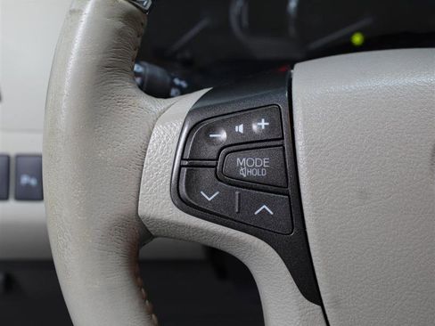 Used 2011 Toyota Sienna Limited w/ Premium Pkg FWD image 11