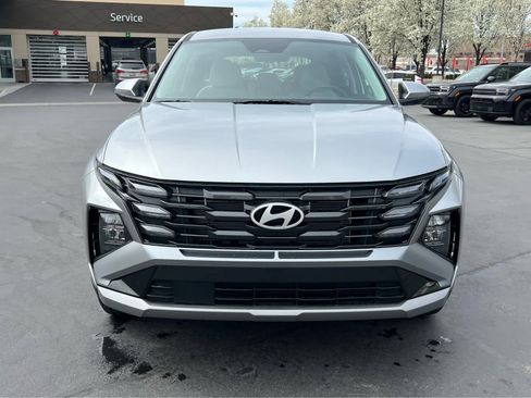 New 2026 Hyundai Tucson SE image 3
