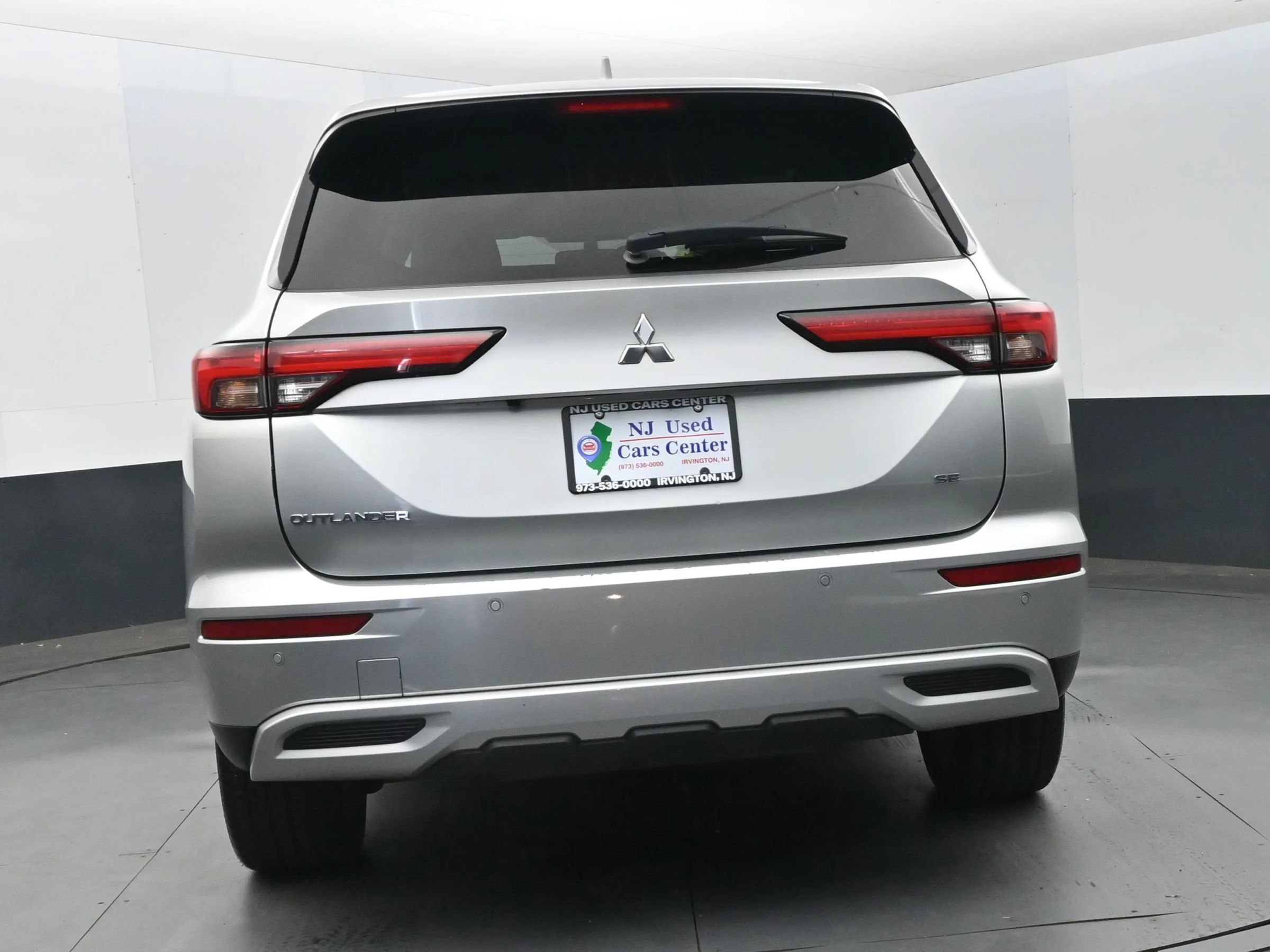 Used 2024 Mitsubishi Outlander FWD image 6