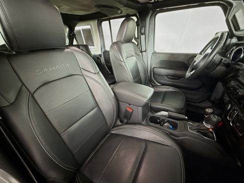 Used 2023 Jeep Wrangler Unlimited Sahara w/ Cold Weather Group image 36