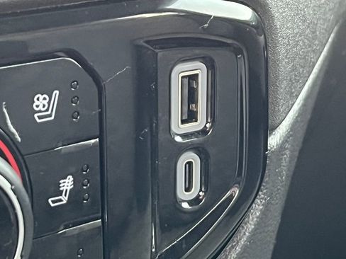 Used 2024 Chevrolet Silverado 1500 ZR2 image 25