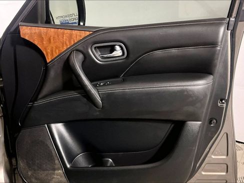 Used 2019 INFINITI QX80 Luxe AWD/4WD image 19