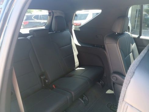 Certified 2024 Chevrolet Traverse RS image 21