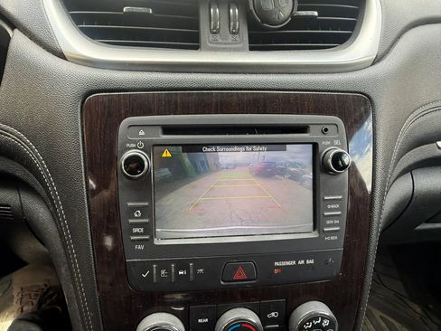 Used 2015 Chevrolet Traverse LT w/ Style and Technology Package AWD/4WD image 7